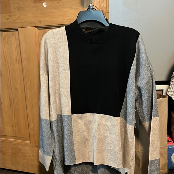 Joseph A Sweaters - Colorblock Sweater - Black and Gray